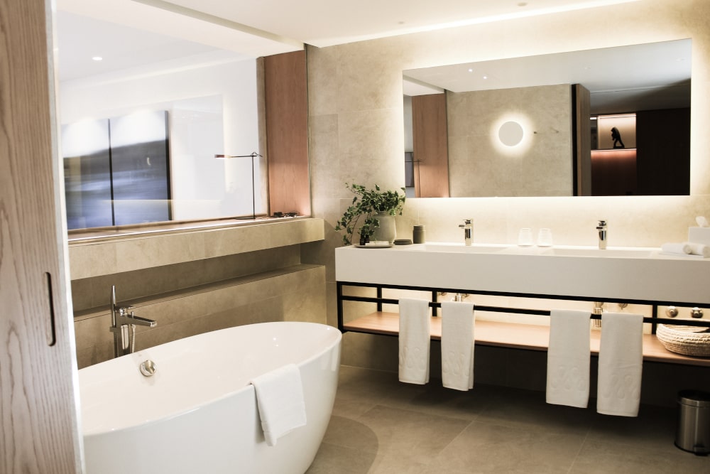 Onyria Quinta da Marinha hotel bathroom
