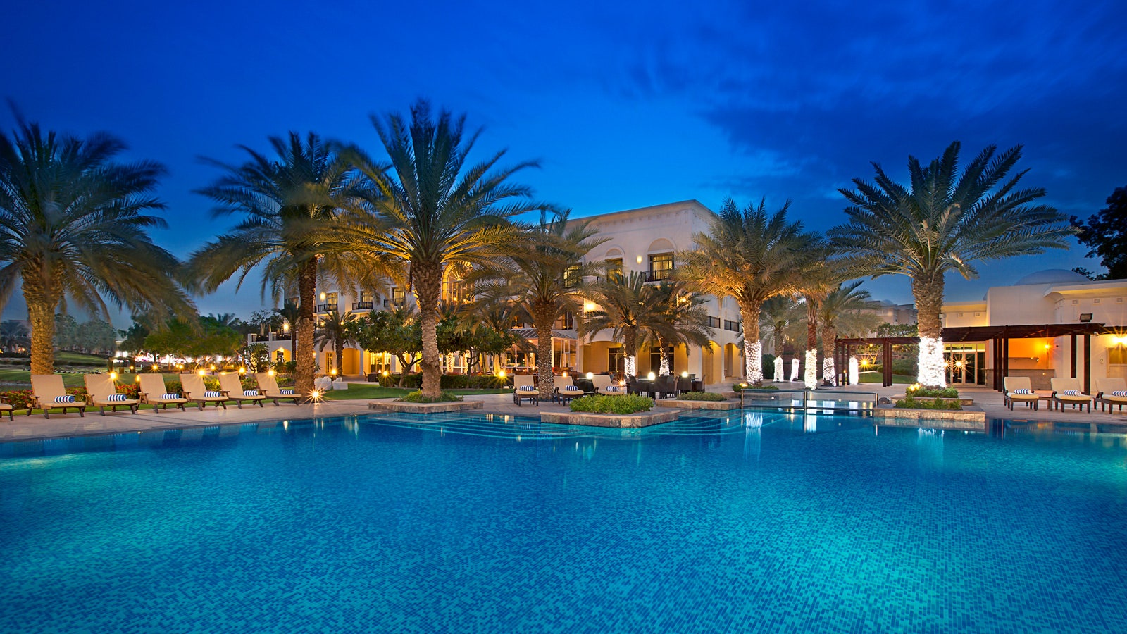 Address-Montgomerie_Pool-at-Address-Montgomerie-(2)