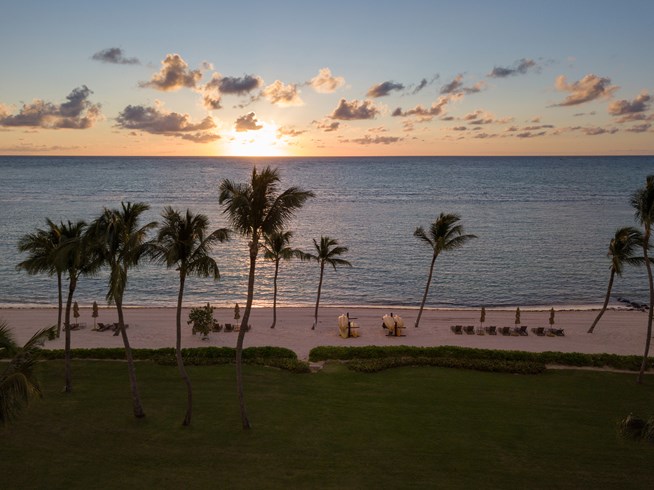 Tortuga Bay puesta de sol