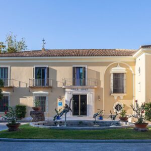 villa_jerez_fachada_1_1000x1000