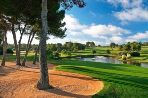 hole-17 maioris golf