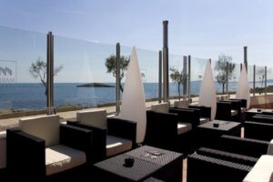 hotel-aluasoul-palma bar exterior