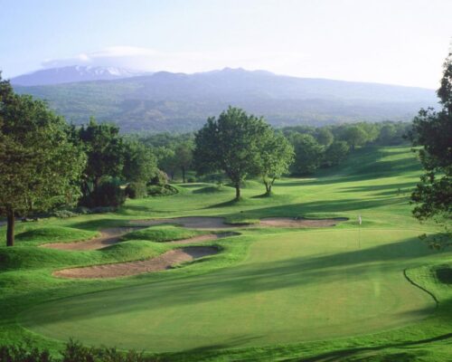 the-il-picciolo-golf-clubs-scenic-golf-course-in-sensational-sicily
