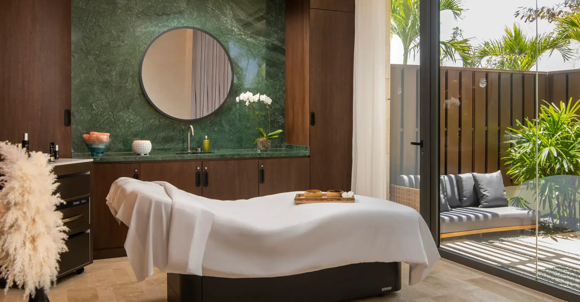 Spa_Cabin